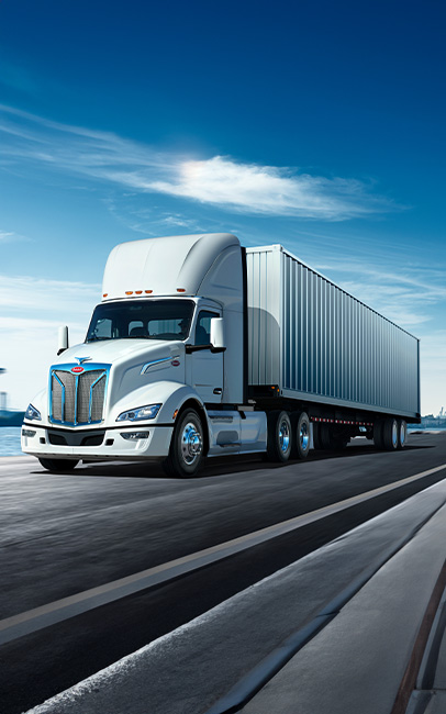 2025 updated Peterbilt 579EV Model Hero Image