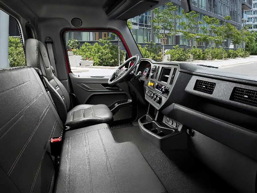 Peterbilt 537 interior