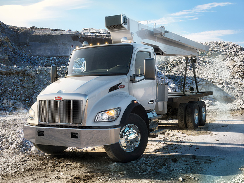 Peterbilt 548 specs for job site