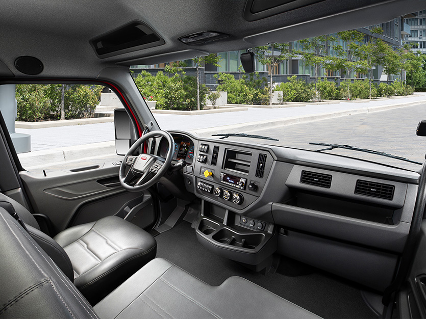 Peterbilt 548 interior