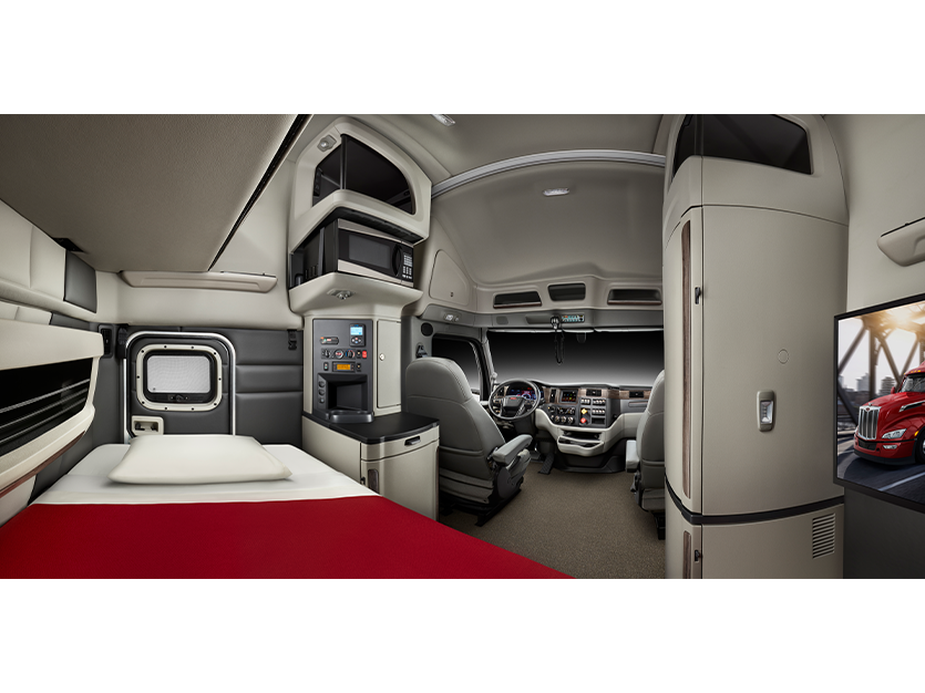 Peterbilt 579 UltraLoft interior