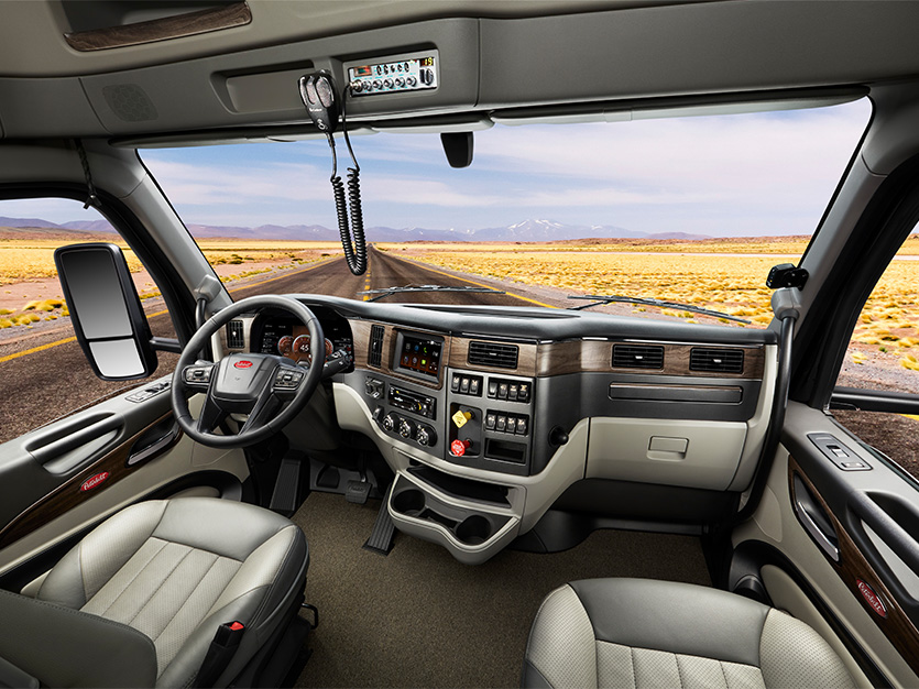 2020 Peterbilt 579 interior