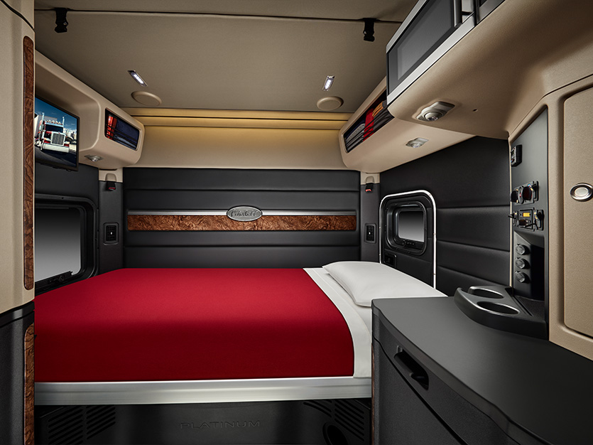 Peterbilt 589 sleeper interior