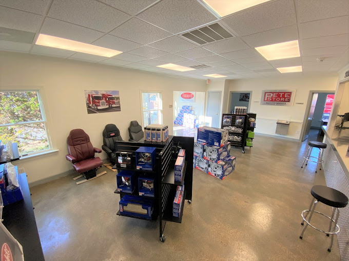 The Peterbilt Store Chesapeake Virginia Commercial Truck Parts Showroom