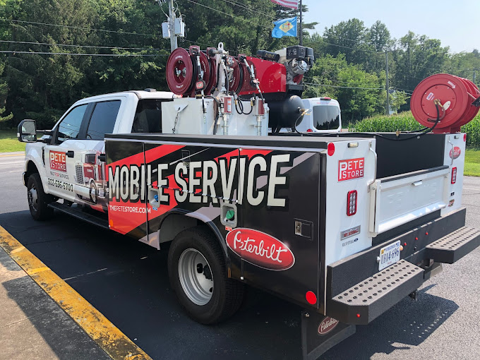 The Peterbilt Store in Seaford Delaware's Mobile Semi Truck Repair Truck