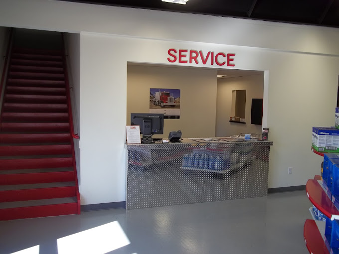 The Peterbilt Store in Seaford Delaware's Semi Truck Repair Counter