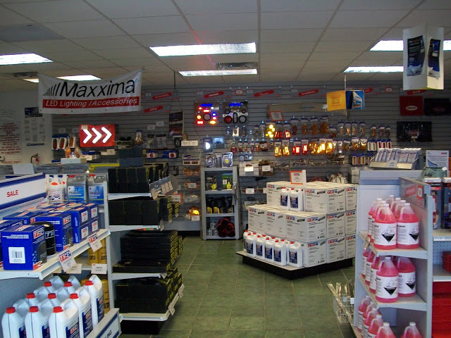 The Peterbilt Store Fort Myers Heavy Duty Truck Parts Showroom