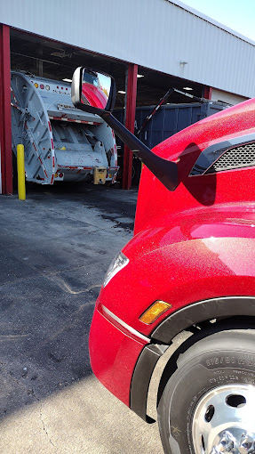The Peterbilt Store in Landover Maryland Semi Truck Repair Shop