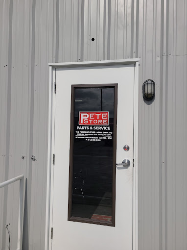 The Peterbilt Store in Medley Florida Semi Truck Repair Shop