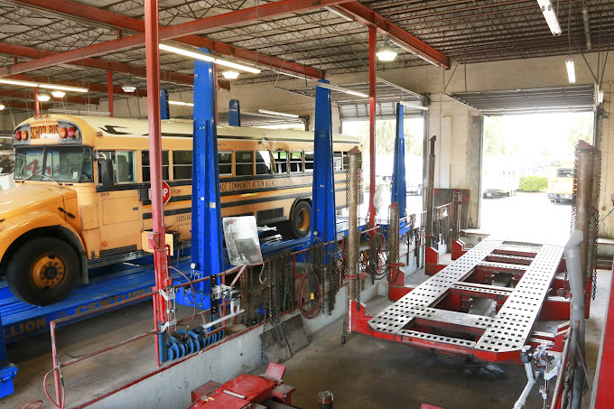 The Peterbilt Store in West Palm Beach Florida Diesel Truck Service Shop