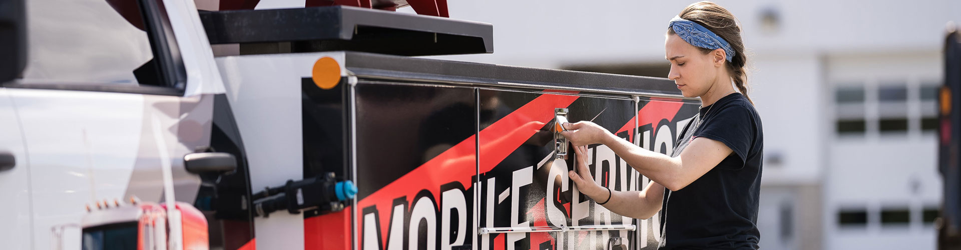 Mobile Diesel Mechanic and Service Truck