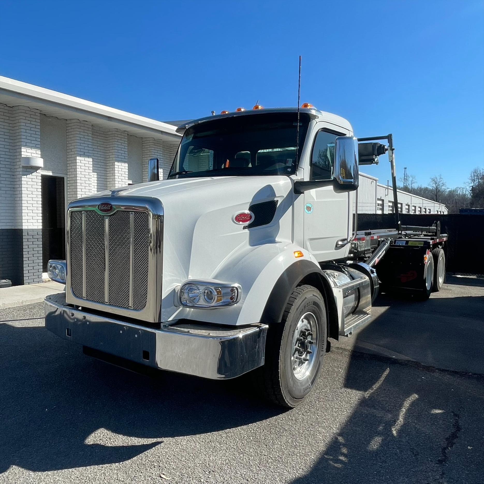 2025 Peterbilt 567