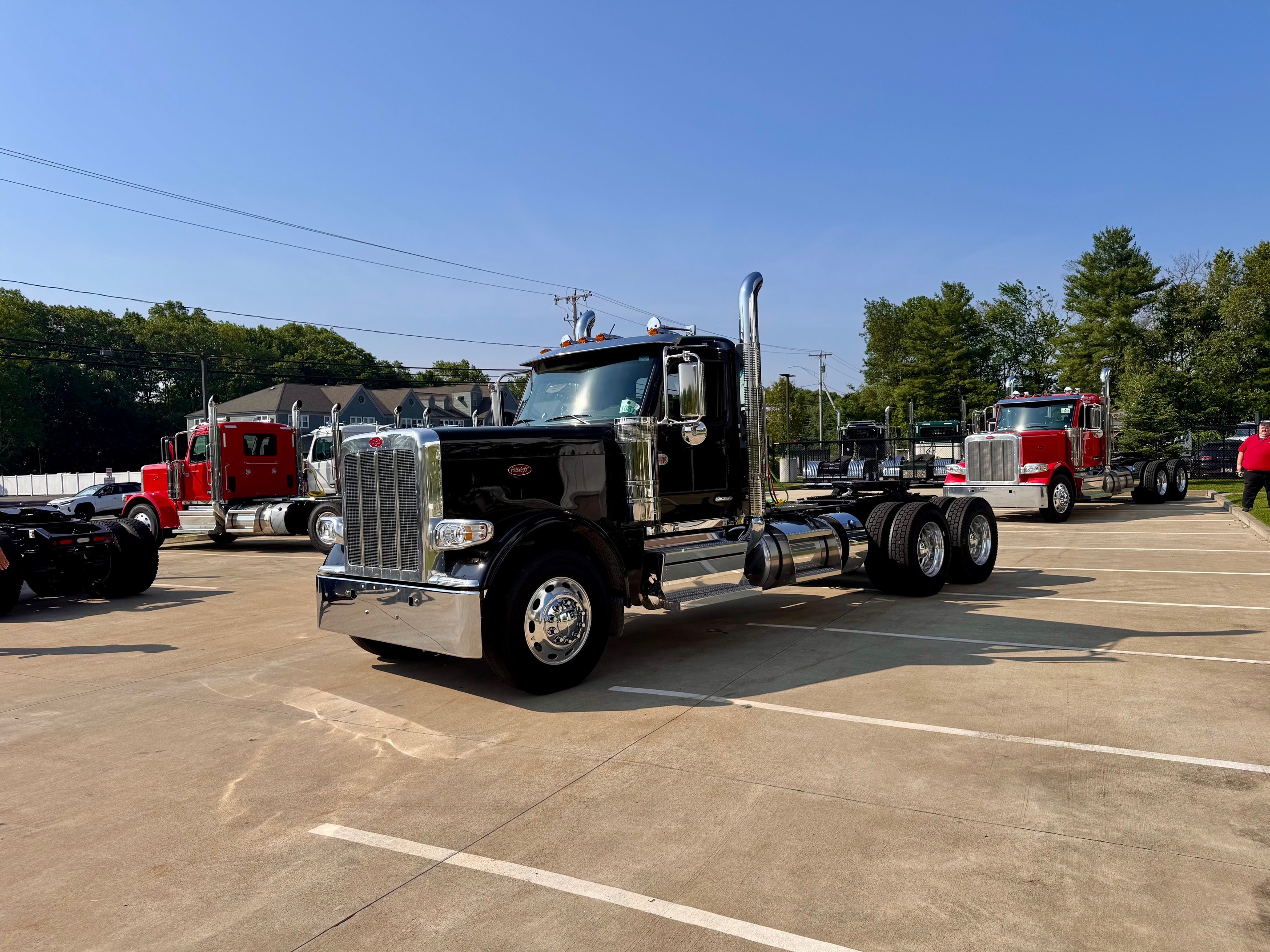 2025 Peterbilt 589
