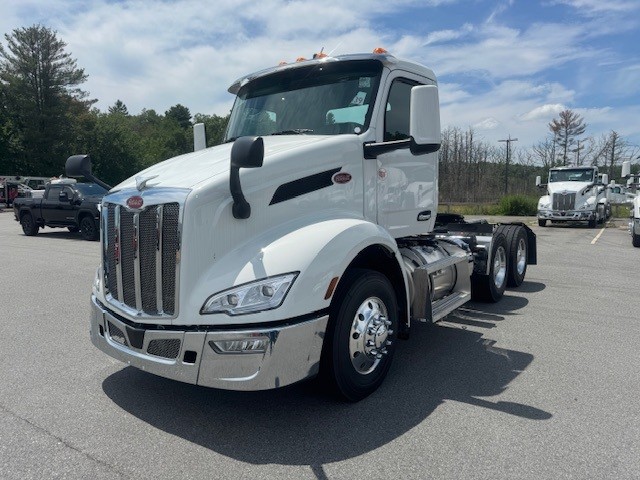 2025 Peterbilt 579