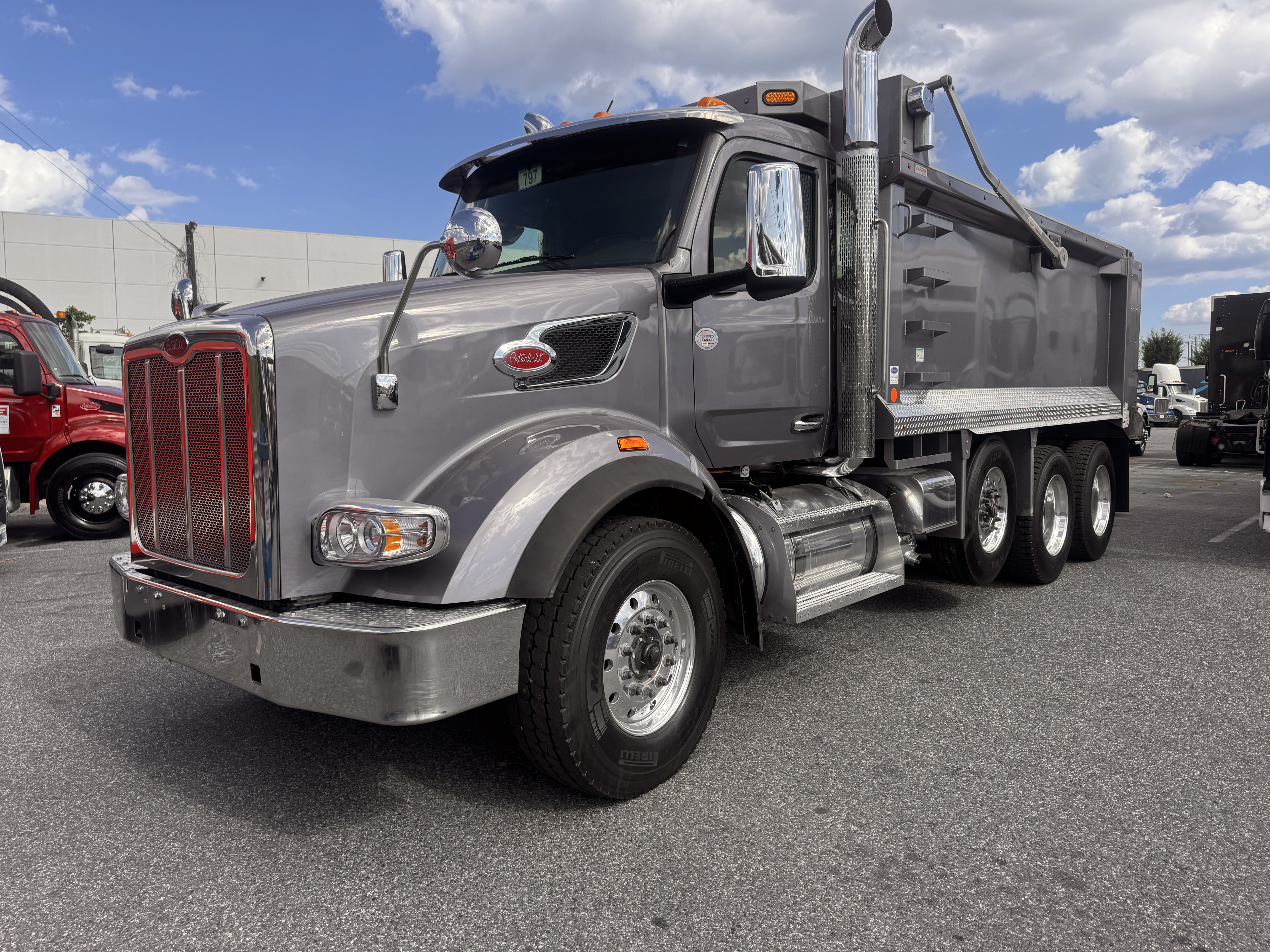 2024 Peterbilt 567