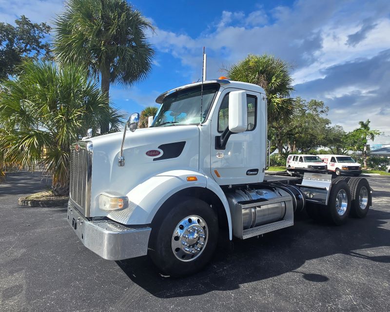 2022 Peterbilt 567