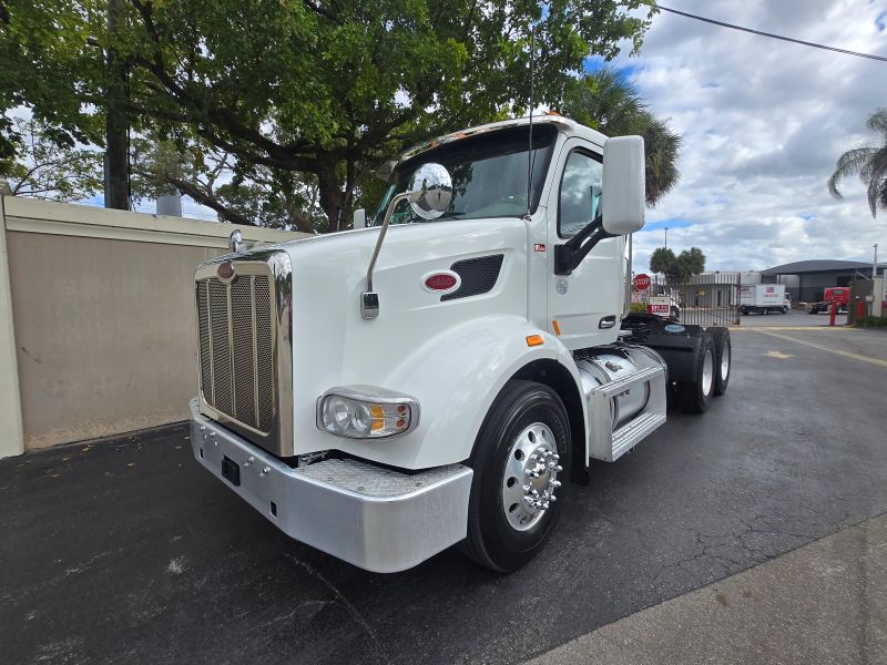 2022 Peterbilt 567