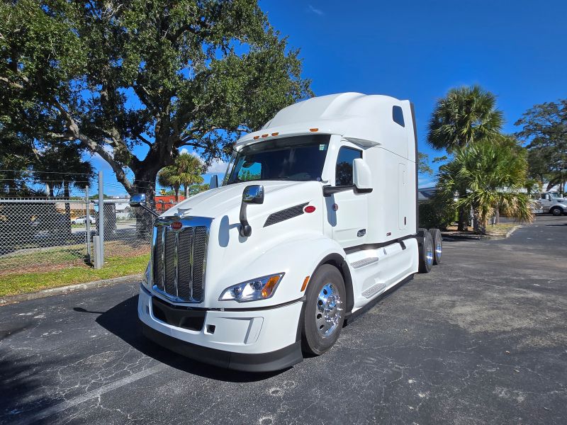 2026 Peterbilt 579