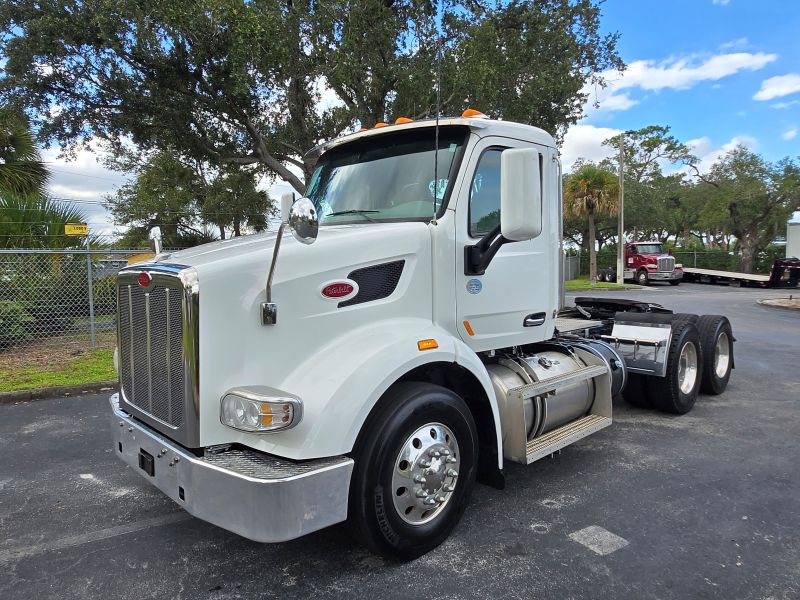 2022 Peterbilt 567
