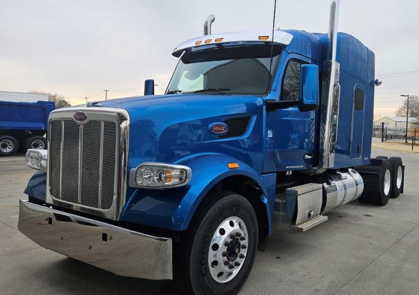 2023 Peterbilt 567