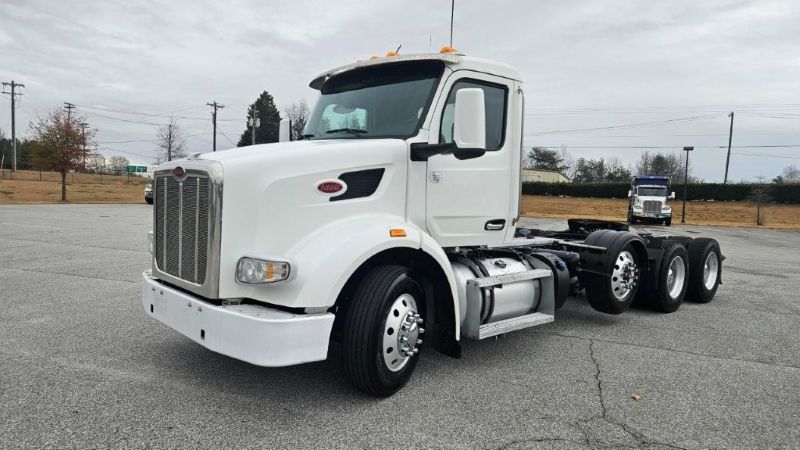 2022 Peterbilt 567