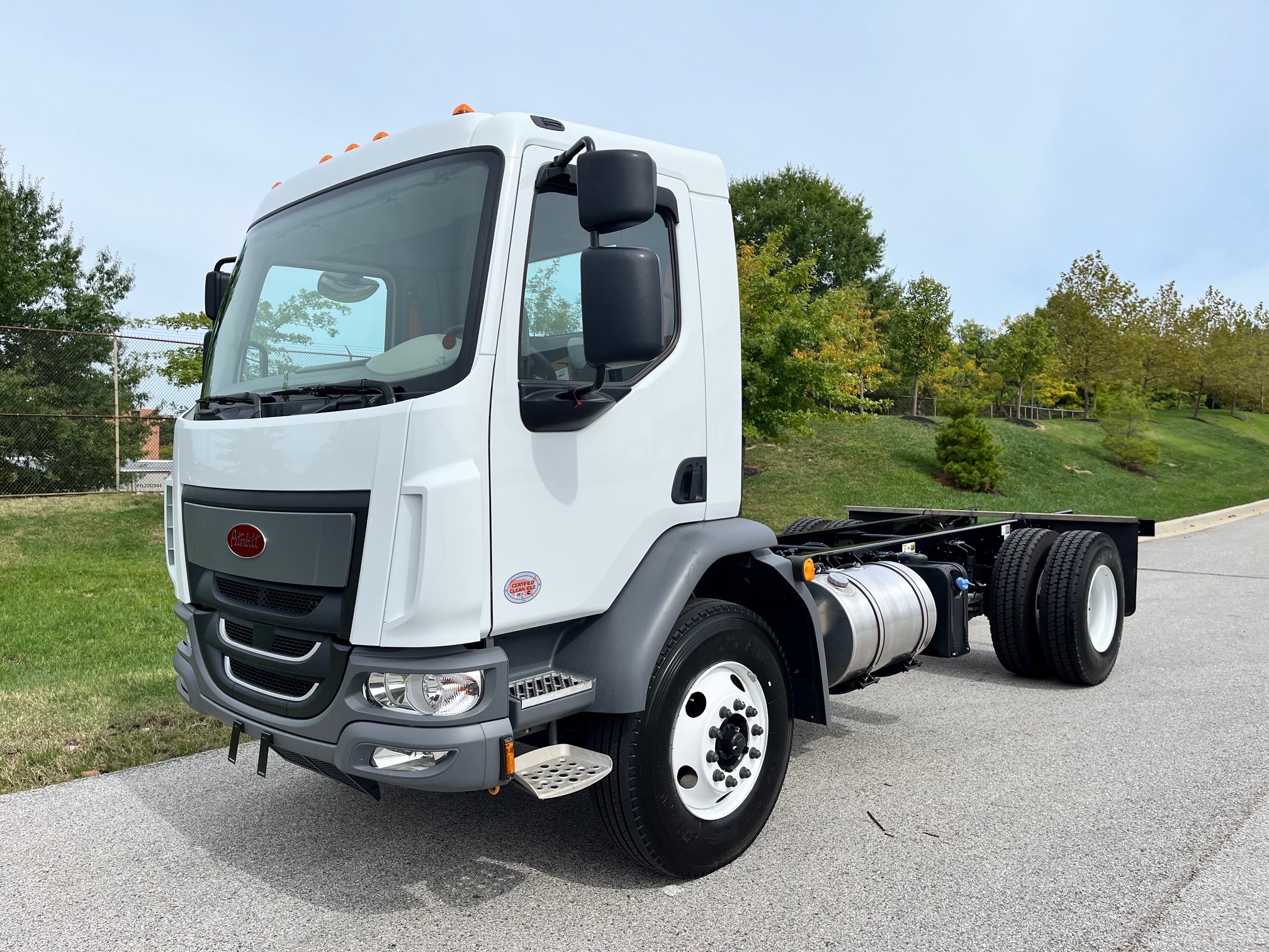 2025 Peterbilt 220