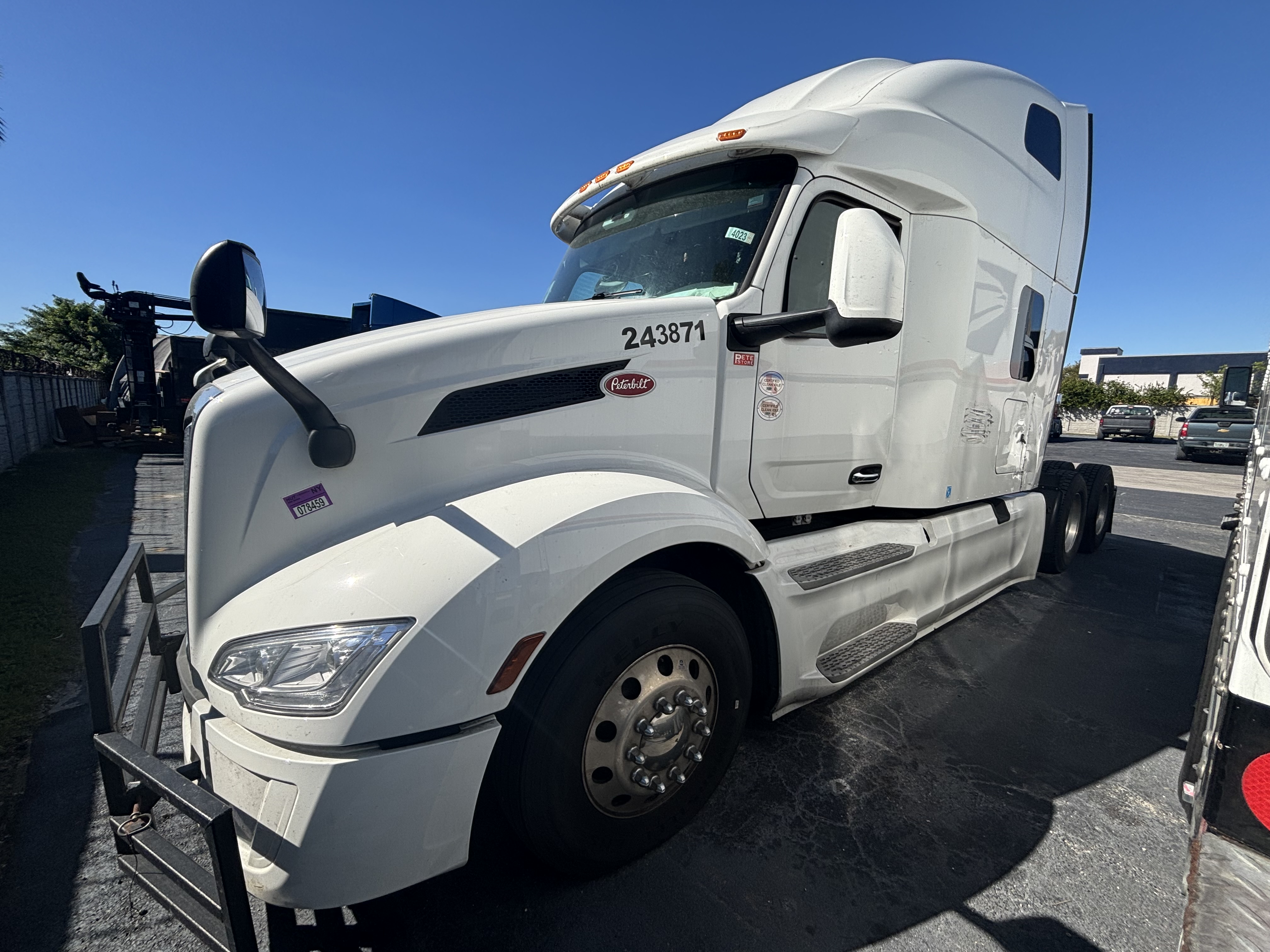 2025 Peterbilt 579
