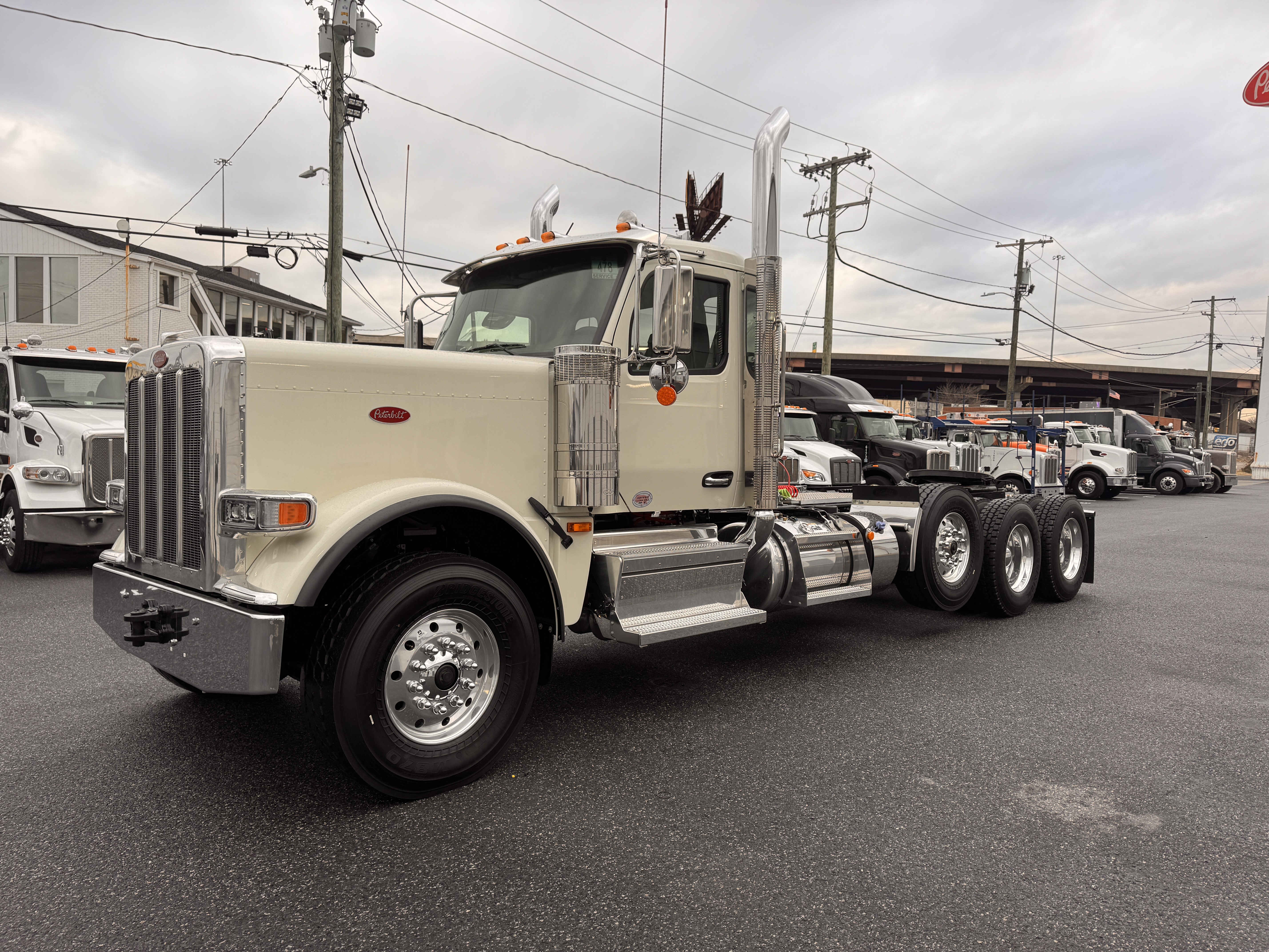 2026 Peterbilt 589