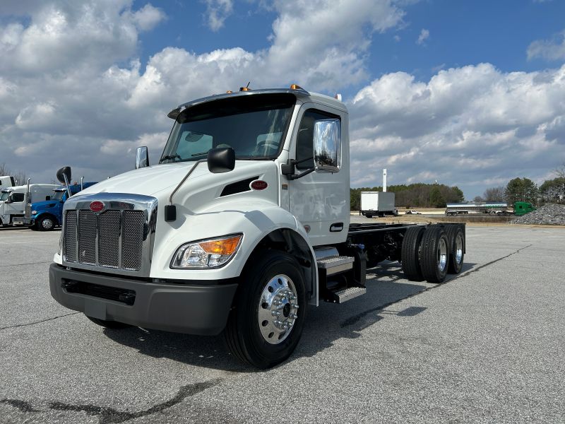 2025 Peterbilt 548