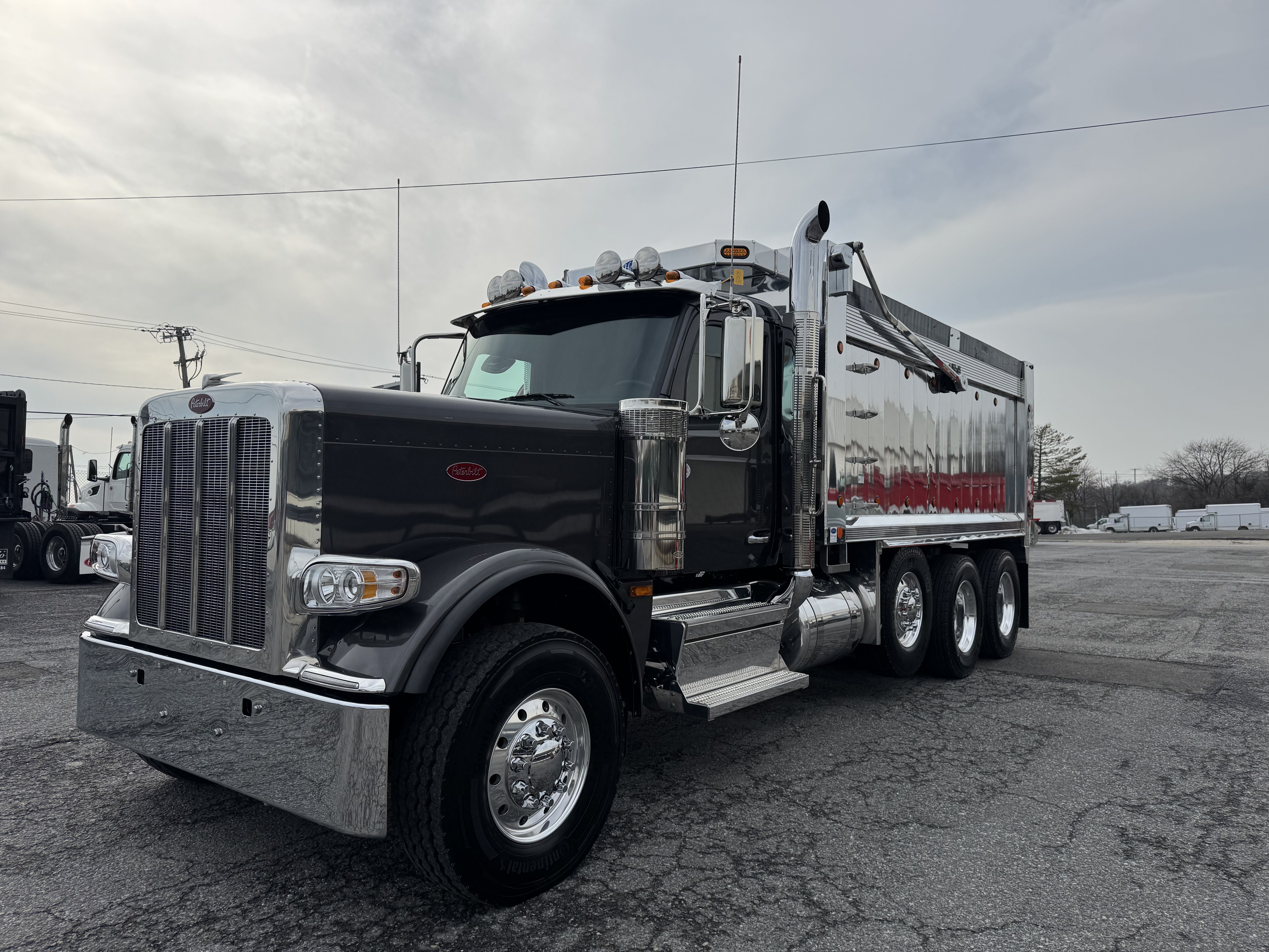 2026 Peterbilt 589
