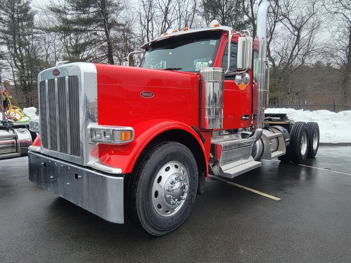 2027 Peterbilt 589