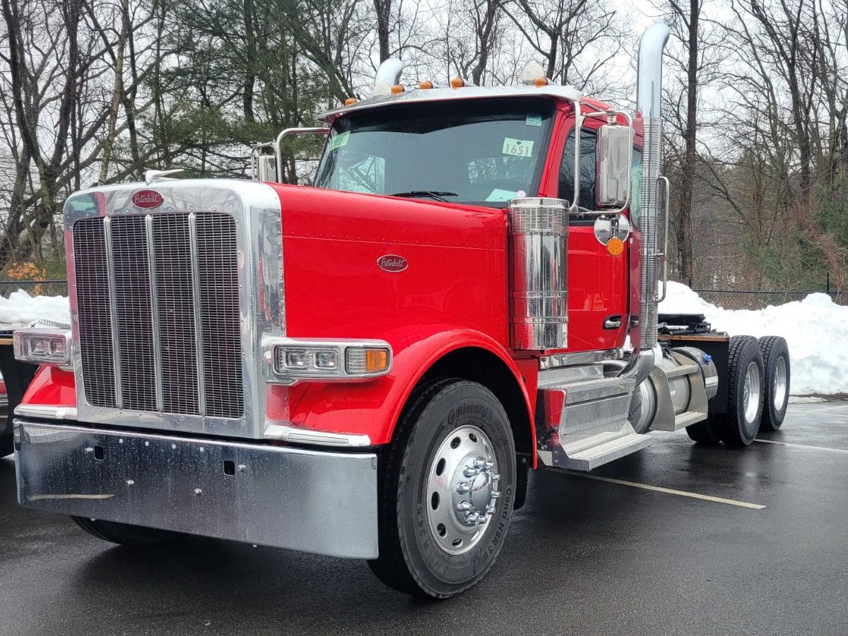 2027 Peterbilt 589