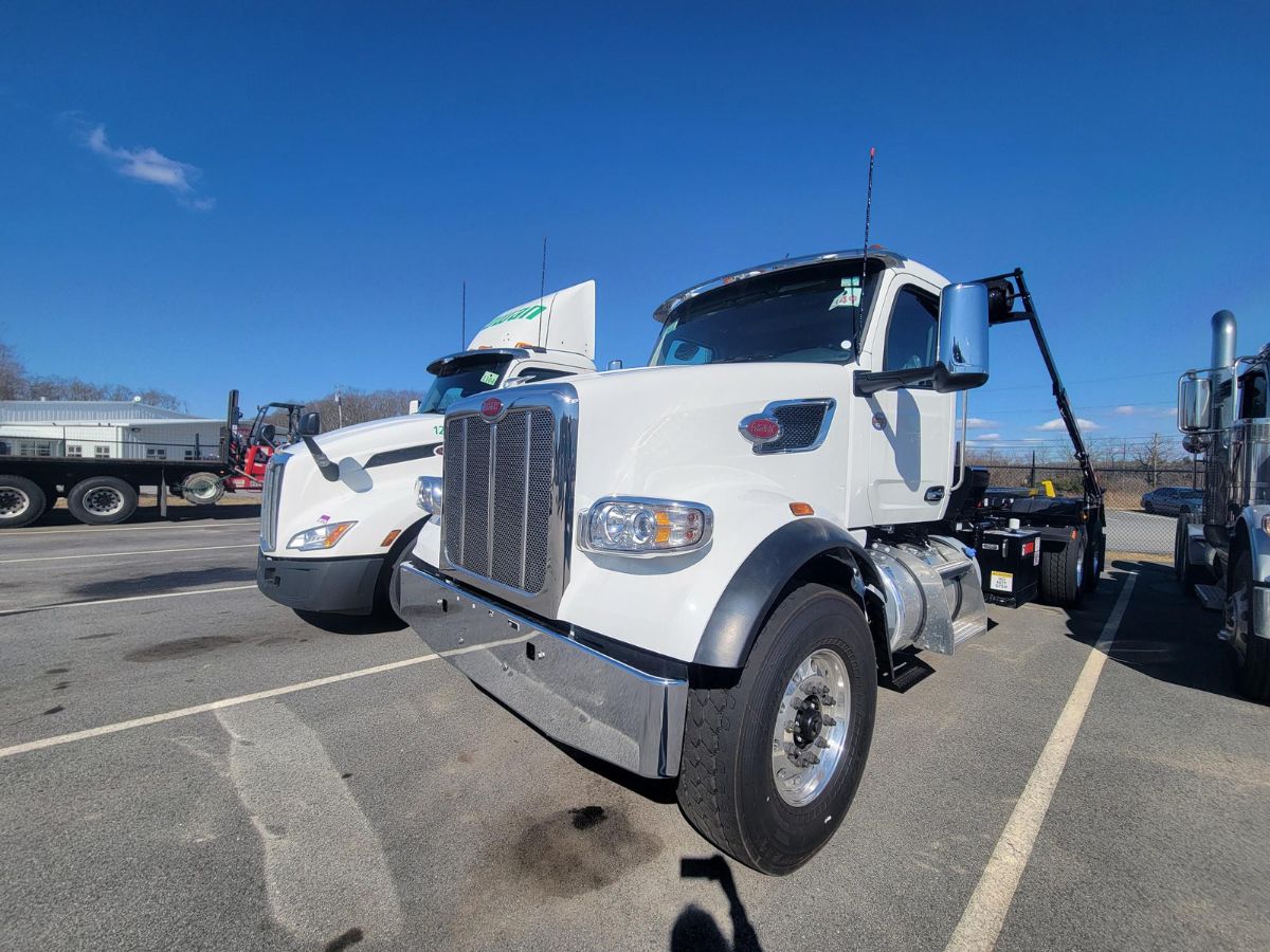 2026 Peterbilt 567