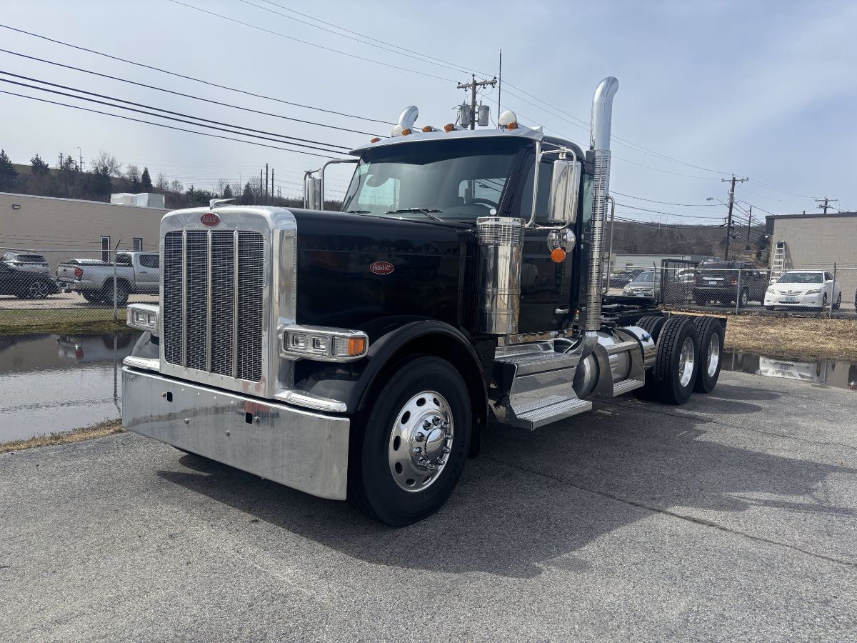 2027 Peterbilt 589