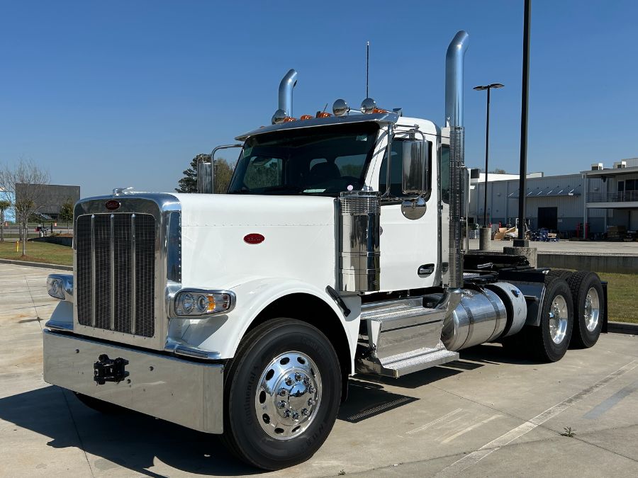 2027 Peterbilt 589