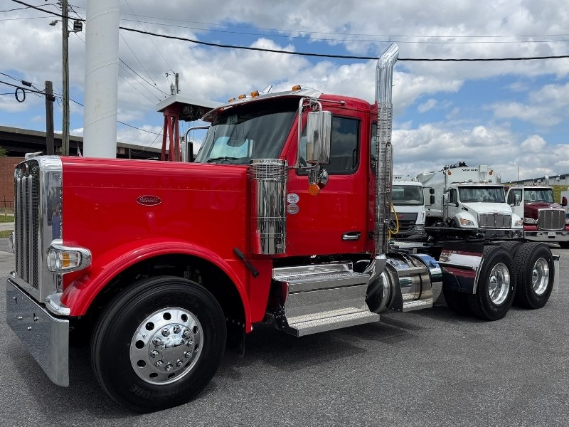 2027 Peterbilt 589