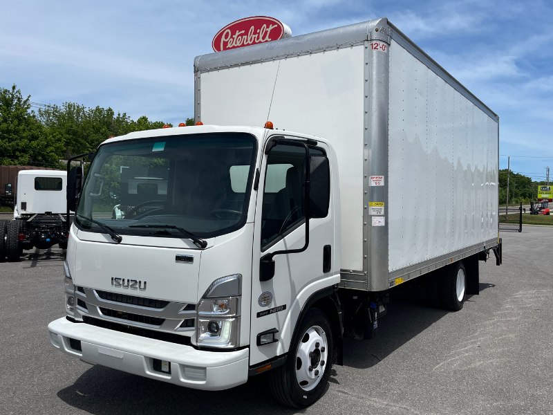 2023 Isuzu NRR / 19,500 GVWR