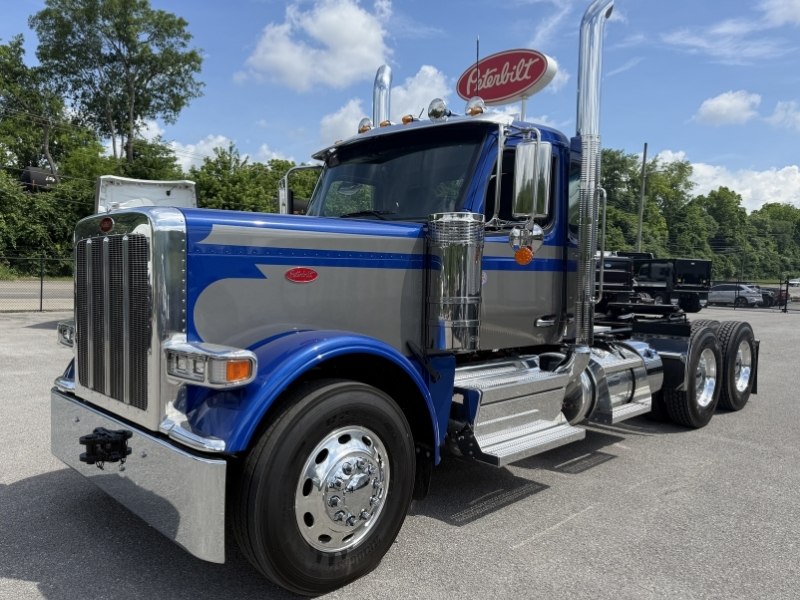 2027 Peterbilt 589