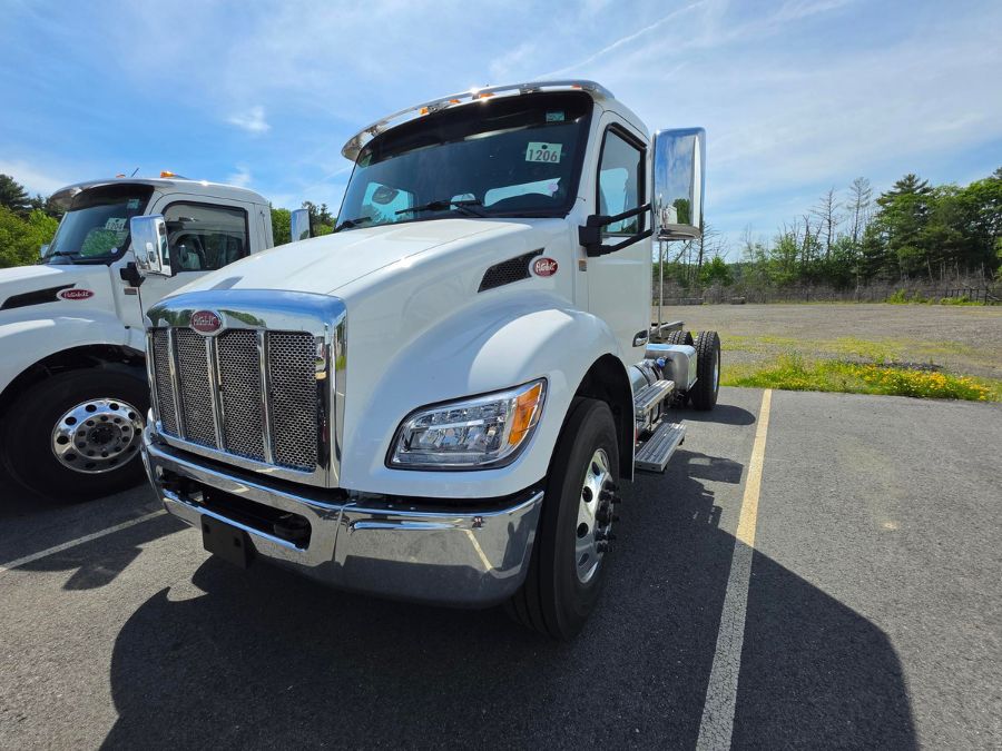 2027 Peterbilt 537