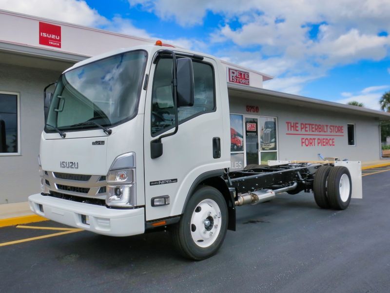 2026 Isuzu NPR-HD / 14,500 GVWR