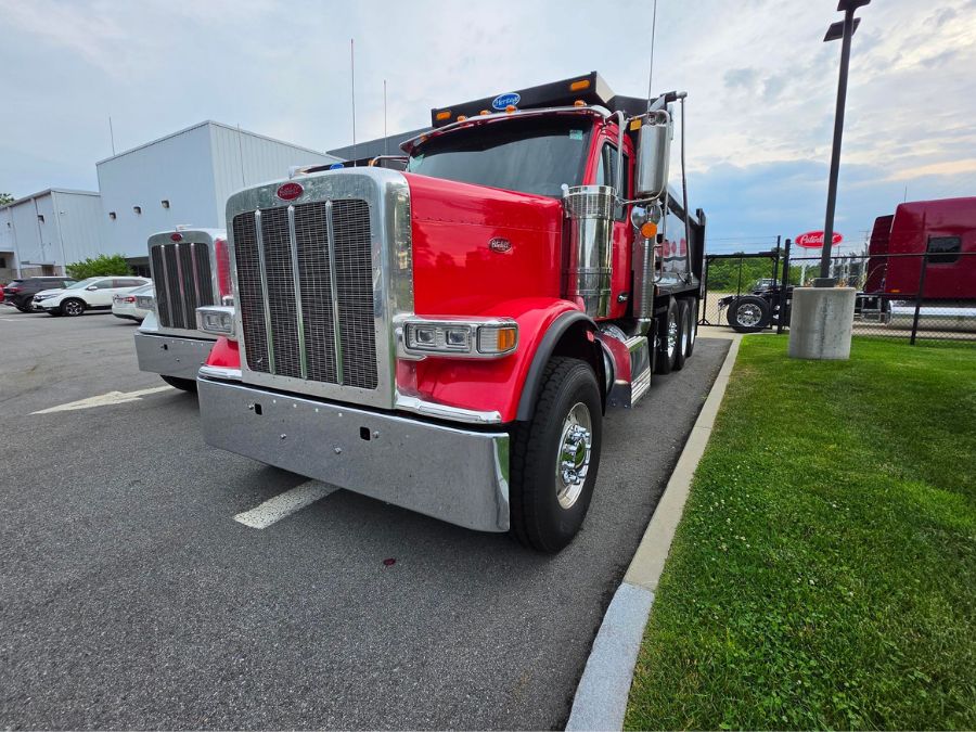 2027 Peterbilt 589