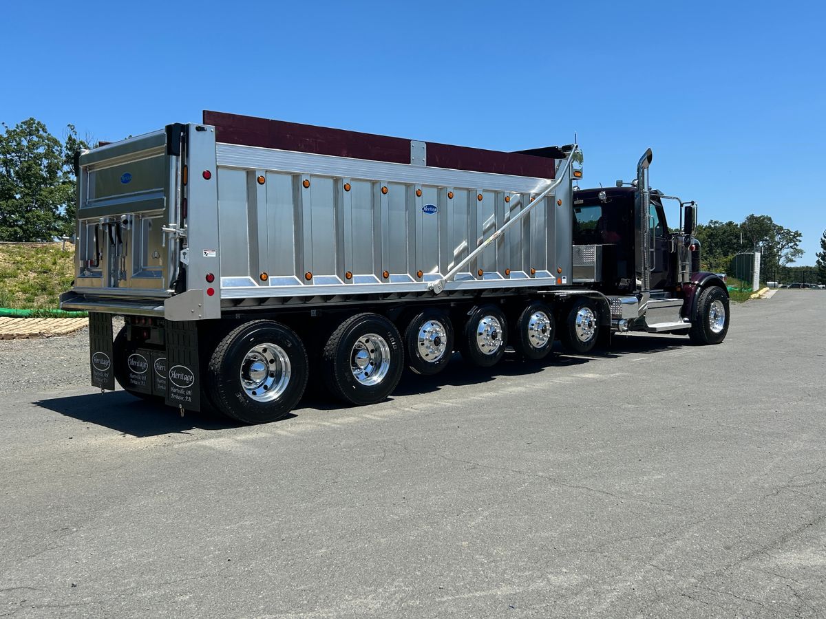 2027 Peterbilt 589