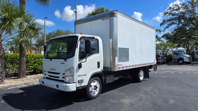 2021 Isuzu NPR-HD / 14,500 GVWR
