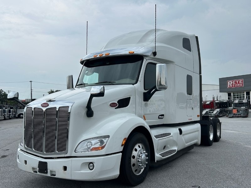 2022 Peterbilt 579