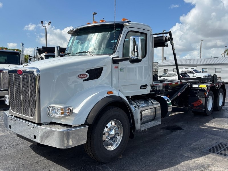 2025 Peterbilt 567