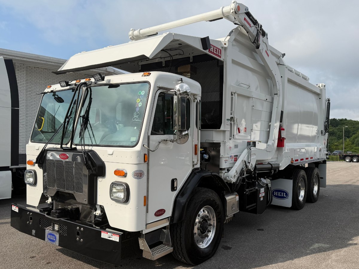 2025 Peterbilt 520