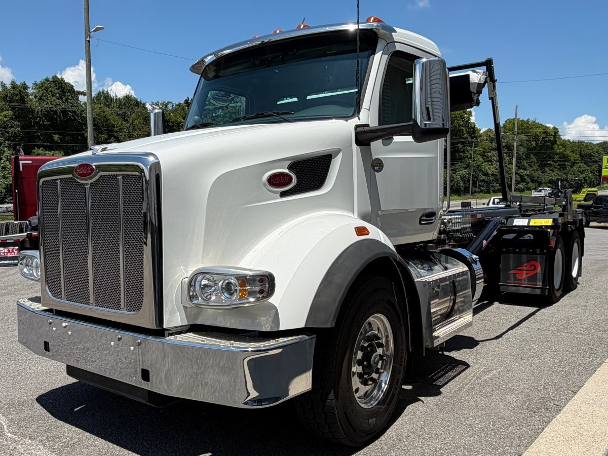 2025 Peterbilt 567