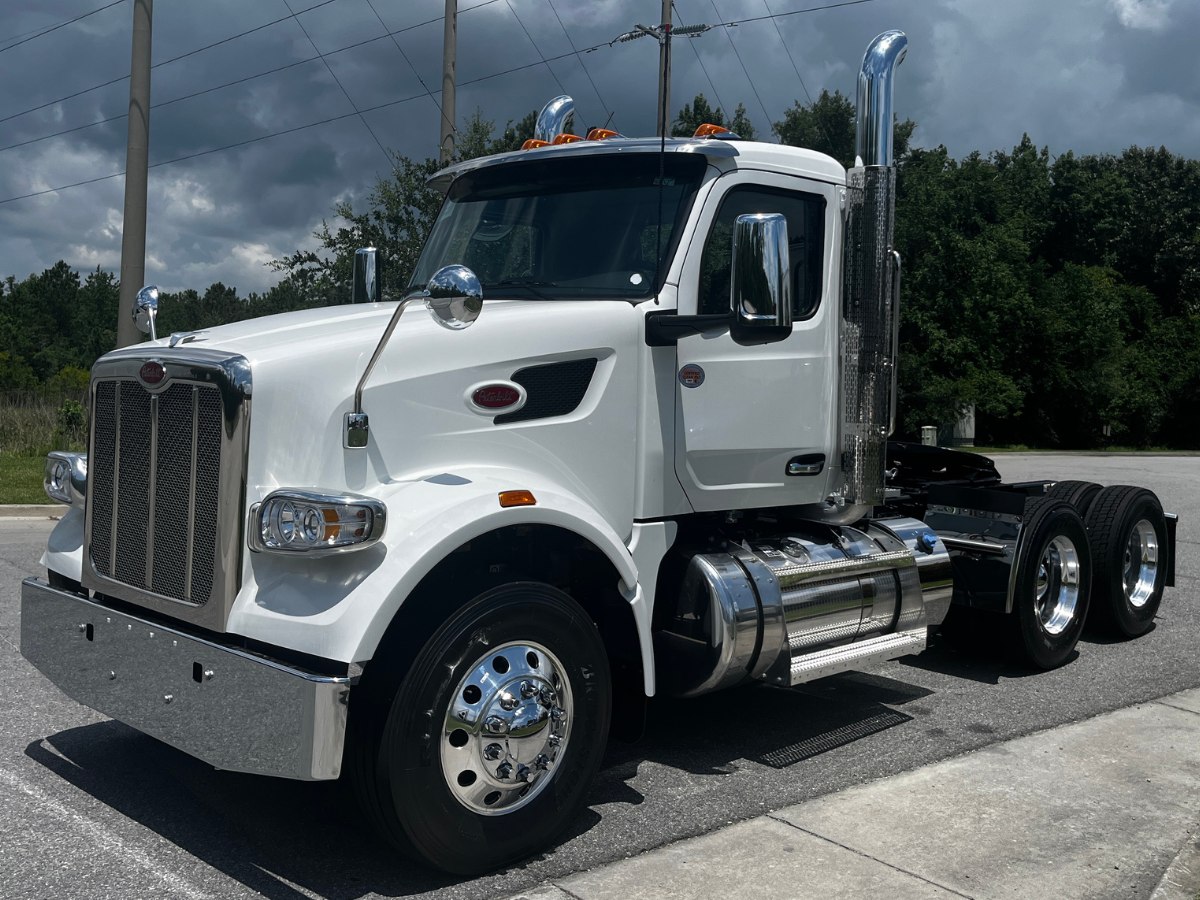 2027 Peterbilt 567