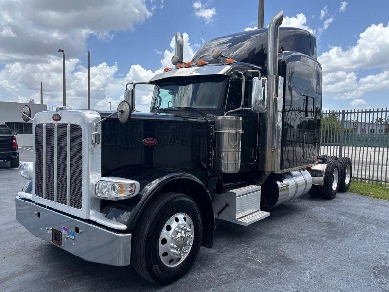 2022 Peterbilt 389