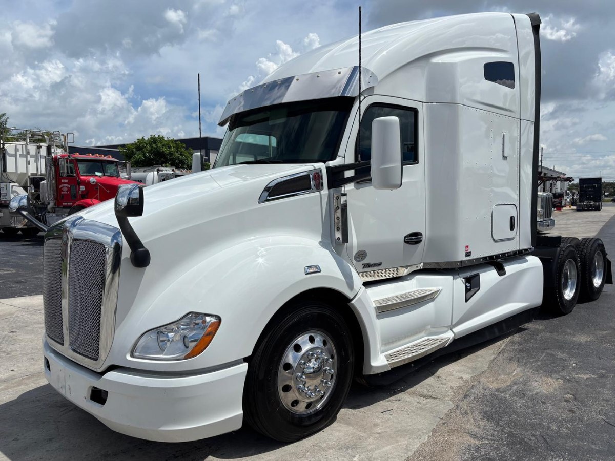 2022 Kenworth T680